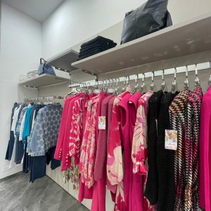 Arredamento negozio - realizzazioni Rescaff