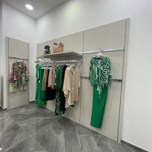 Arredo negozi - realizzazioni Rescaff