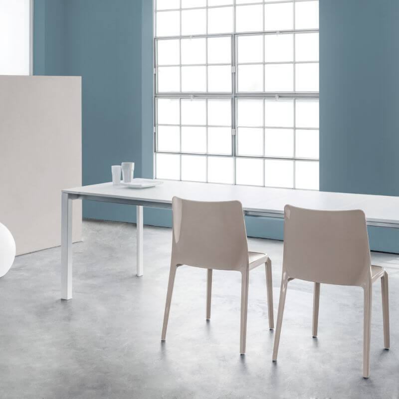 Sedia Blitz 640 Pedrali in policarbonato impilabile Sedia Blitz pedrali 640 con tavolo